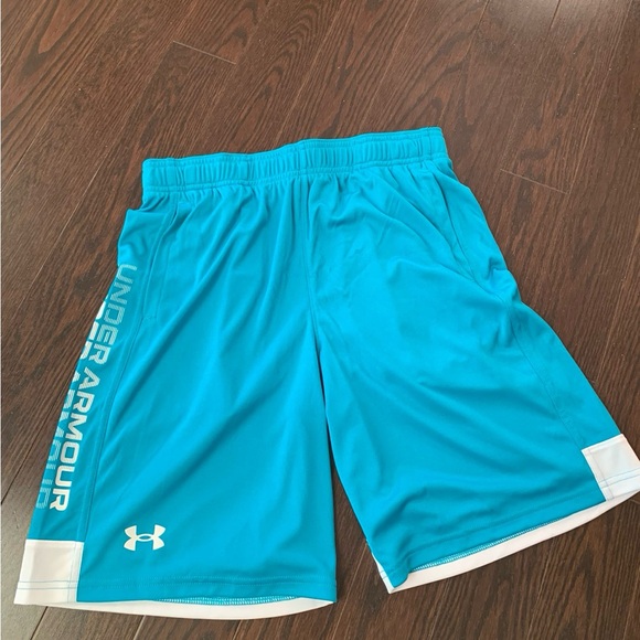 NWT Under Armour boys shorts M/L - Picture 3 of 8